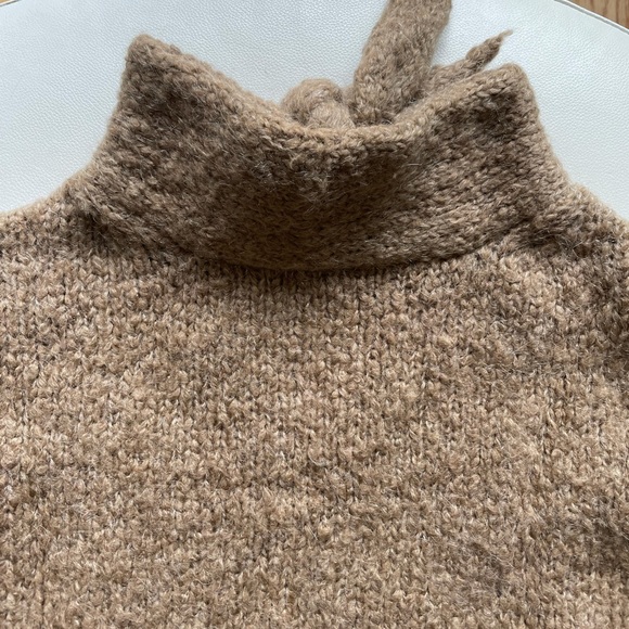 Zara Chunky Sweater - Picture 6 of 10